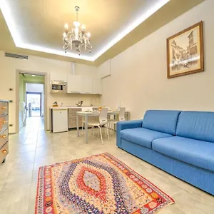 https://al-pontile-venezia.hotelinveneto.com
